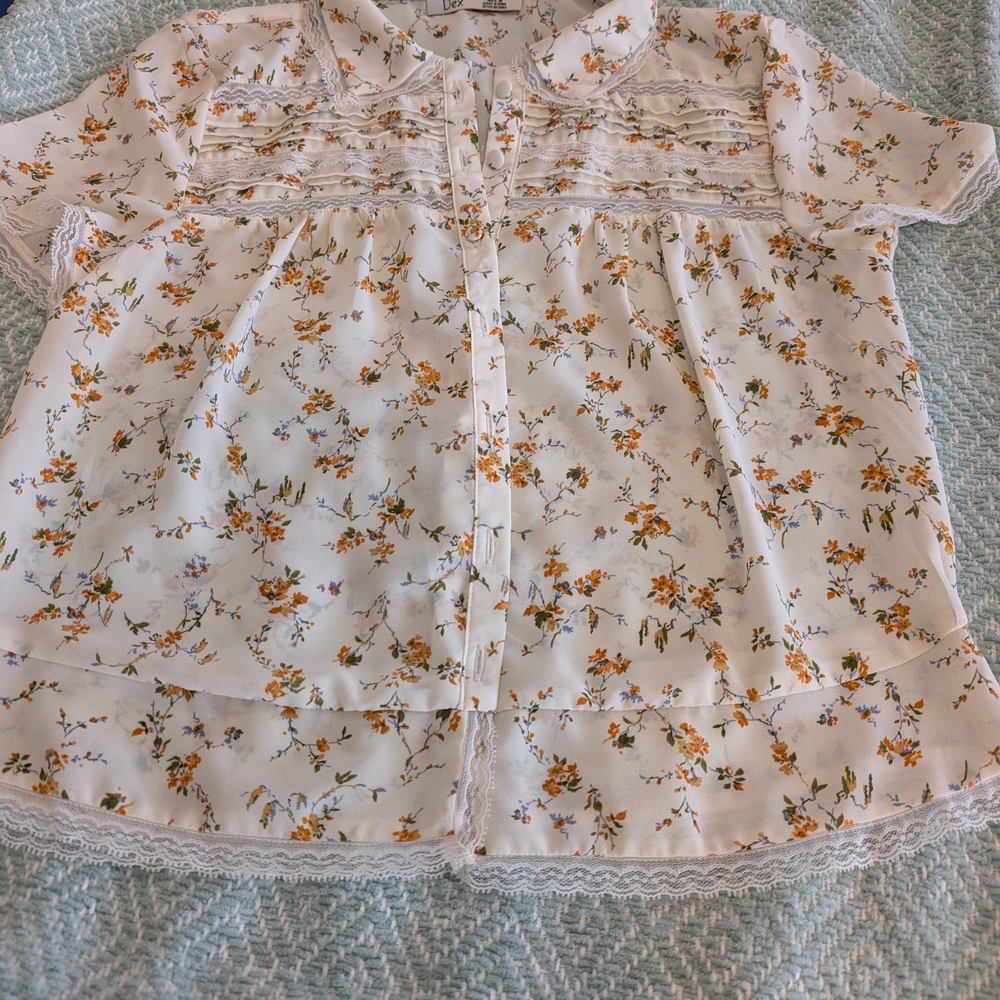 Floral Button-Up Blouse with Lace Trim